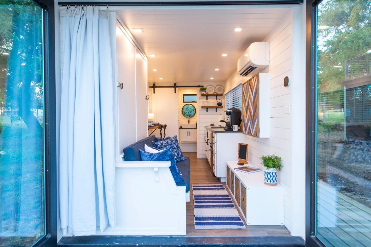 The Bluebonnet-Tiny Container Home Country Setting 12 Min To Downtown Bellmead Exterior foto